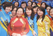 CHỊ NGUYỄN THỊ NỤ – XỨNG DANH NỮ ANH HÙNG LAO ĐỘNG GIỎI THỜI KỲ ĐỔI MỚI CHỊ NGUYỄN THỊ NỤ – XỨNG DANH NỮ ANH HÙNG LAO ĐỘNG GIỎI THỜI KỲ ĐỔI MỚI