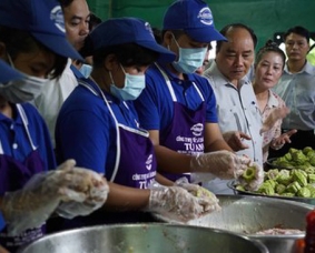 ĂN SẠCH SỐNG KHỎE | QUẢN LÝ CHẤT LƯỢNG BẾP ĂN CÔNG NGHIỆP TẠI TP.HCM | HTV