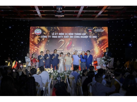 Hình ảnh và sảnh tiệc tại lễ kỷ niệm 24 năm thành lập công ty