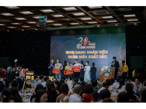 Hình ảnh và sảnh tiệc tại lễ kỷ niệm 24 năm thành lập công ty