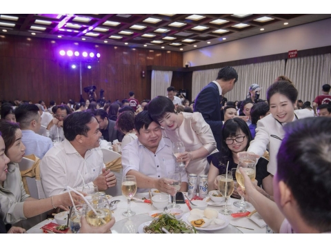 Hình ảnh và sảnh tiệc tại lễ kỷ niệm 24 năm thành lập công ty