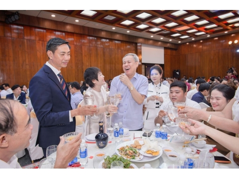 Hình ảnh và sảnh tiệc tại lễ kỷ niệm 24 năm thành lập công ty