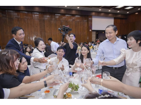 Hình ảnh và sảnh tiệc tại lễ kỷ niệm 24 năm thành lập công ty
