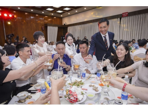 Hình ảnh và sảnh tiệc tại lễ kỷ niệm 24 năm thành lập công ty