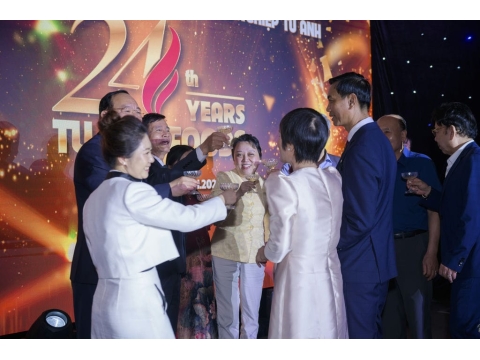 Hình ảnh và sảnh tiệc tại lễ kỷ niệm 24 năm thành lập công ty