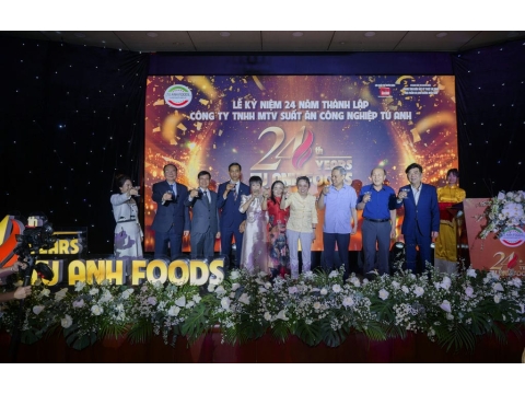Hình ảnh và sảnh tiệc tại lễ kỷ niệm 24 năm thành lập công ty