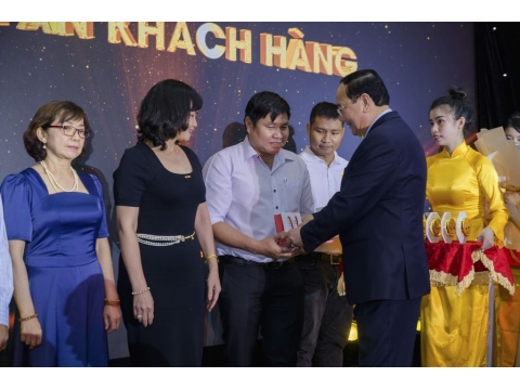 Hình ảnh và sảnh tiệc tại lễ kỷ niệm 24 năm thành lập công ty