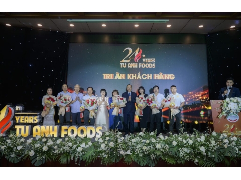 Hình ảnh và sảnh tiệc tại lễ kỷ niệm 24 năm thành lập công ty