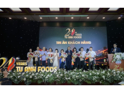 Hình ảnh và sảnh tiệc tại lễ kỷ niệm 24 năm thành lập công ty