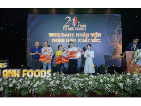 Hình ảnh và sảnh tiệc tại lễ kỷ niệm 24 năm thành lập công ty