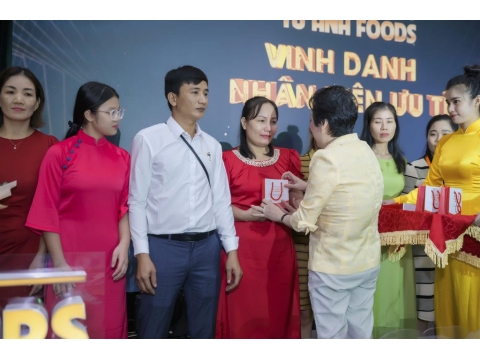 Hình ảnh và sảnh tiệc tại lễ kỷ niệm 24 năm thành lập công ty