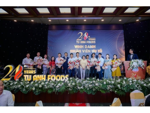 Hình ảnh và sảnh tiệc tại lễ kỷ niệm 24 năm thành lập công ty