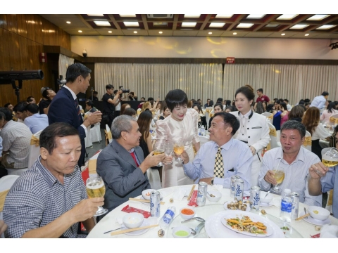 Hình ảnh và sảnh tiệc tại lễ kỷ niệm 24 năm thành lập công ty
